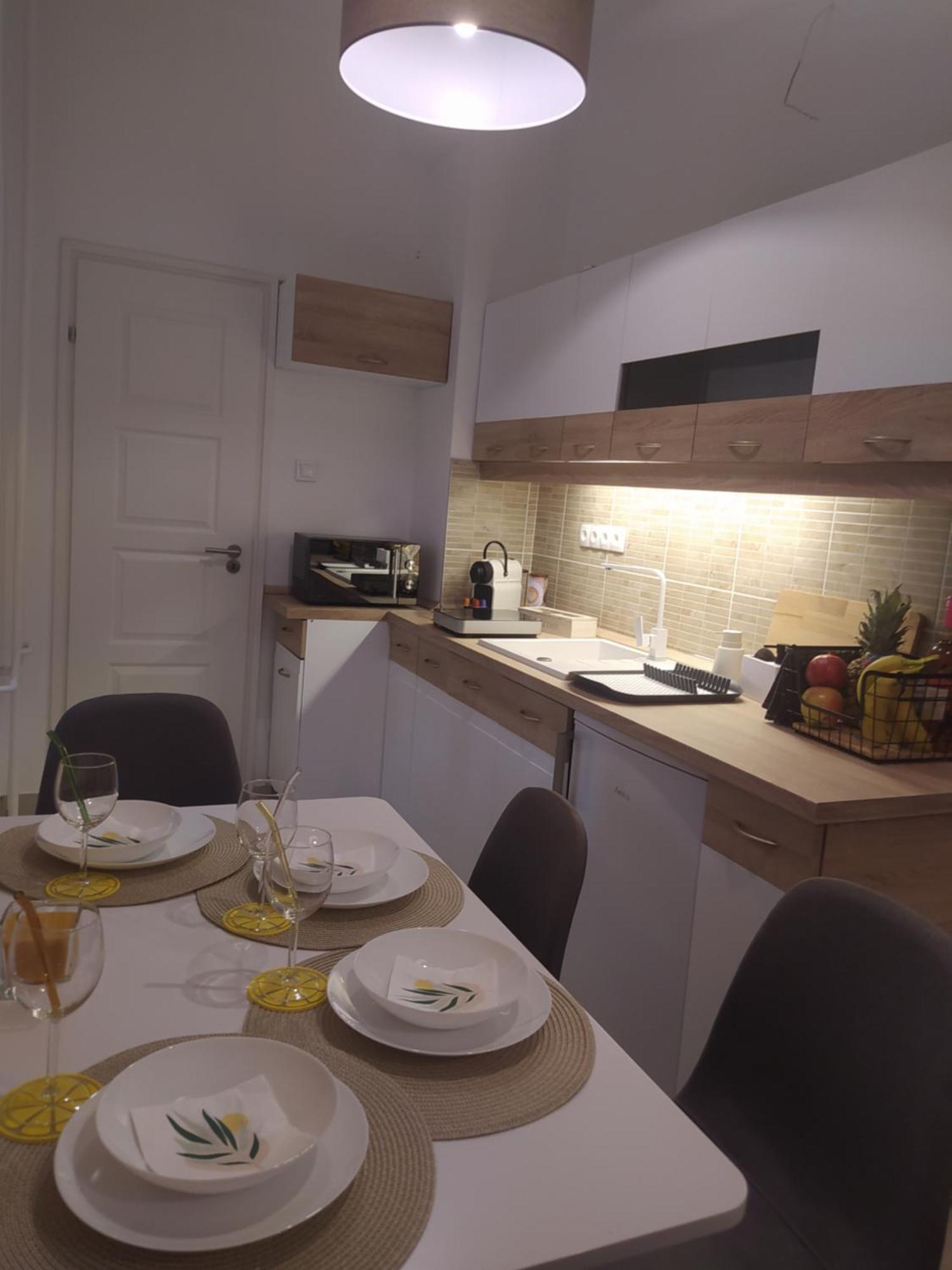 Lady Mabel'S Apartment Near To Arena, Puskas Stadion And City Park, With Guarded Parking Place Budapest Exterior foto